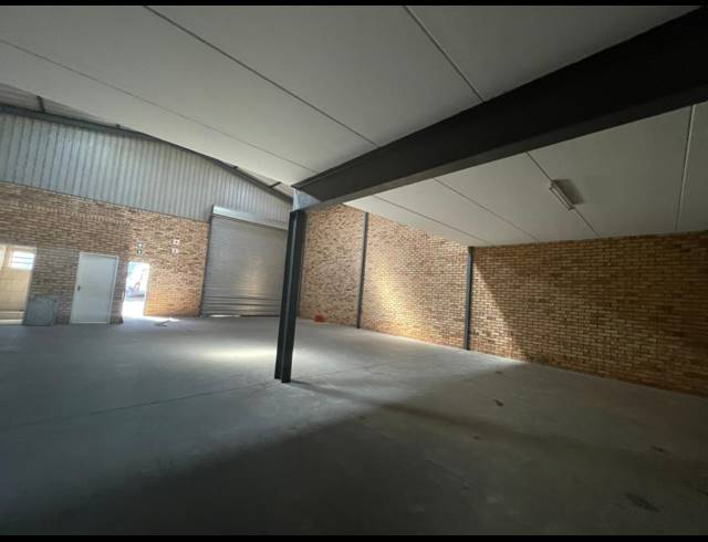 455M² WAREHOUSE TO LET IN CROWN